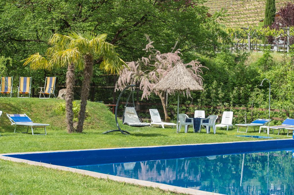 Seeberg Garni Hotel Caldaro Bagian luar foto